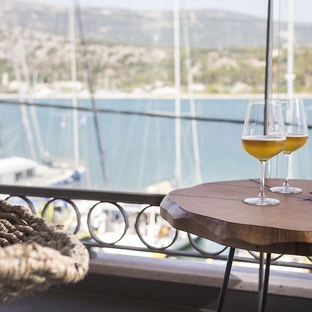 Argostoli Marina Suites Eksteriør billede