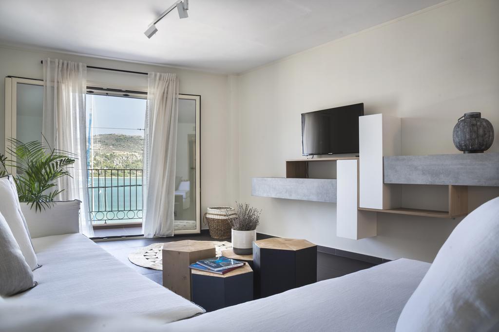 Argostoli Marina Suites Eksteriør billede