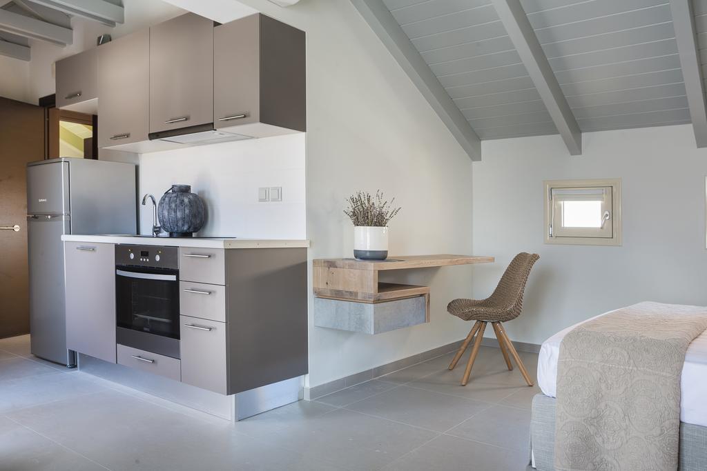 Argostoli Marina Suites Eksteriør billede