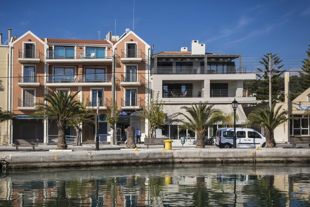 Argostoli Marina Suites Eksteriør billede