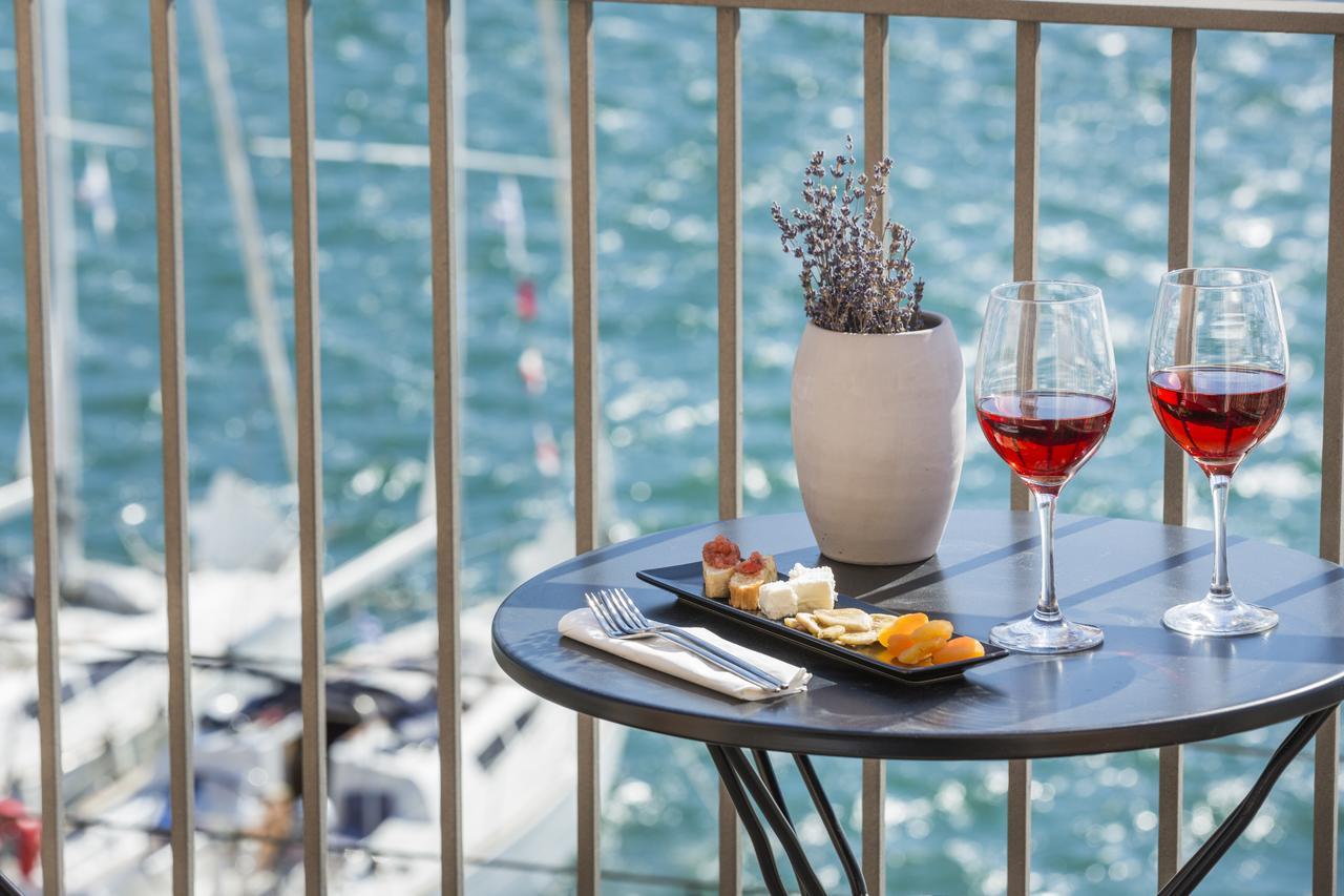 Argostoli Marina Suites Eksteriør billede